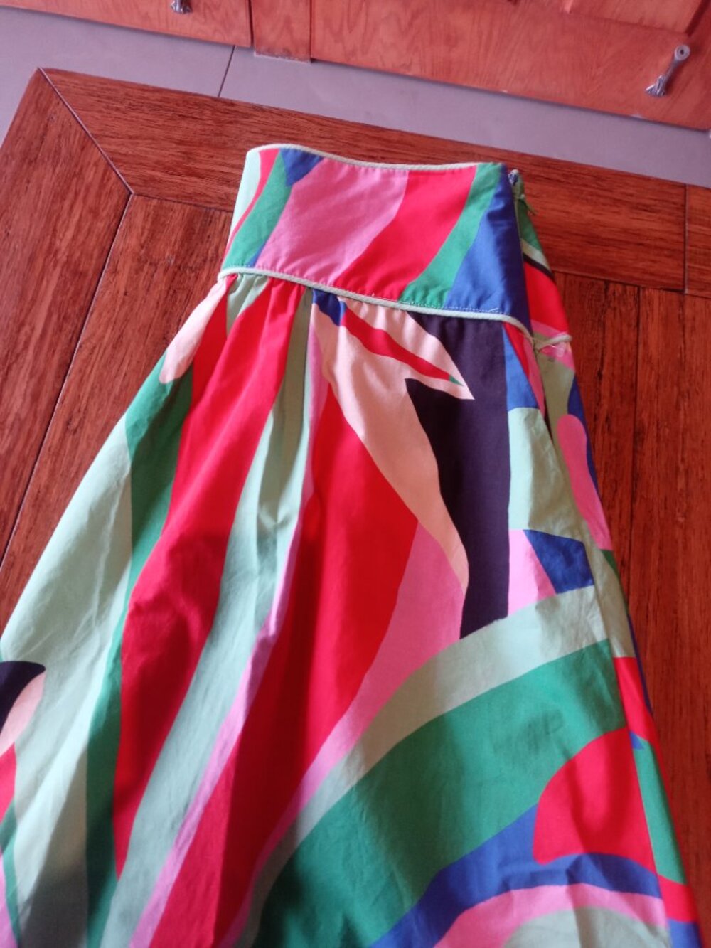 (altered) FARM RIO colorful monstera skirt (XS) - Picture 7 of 16